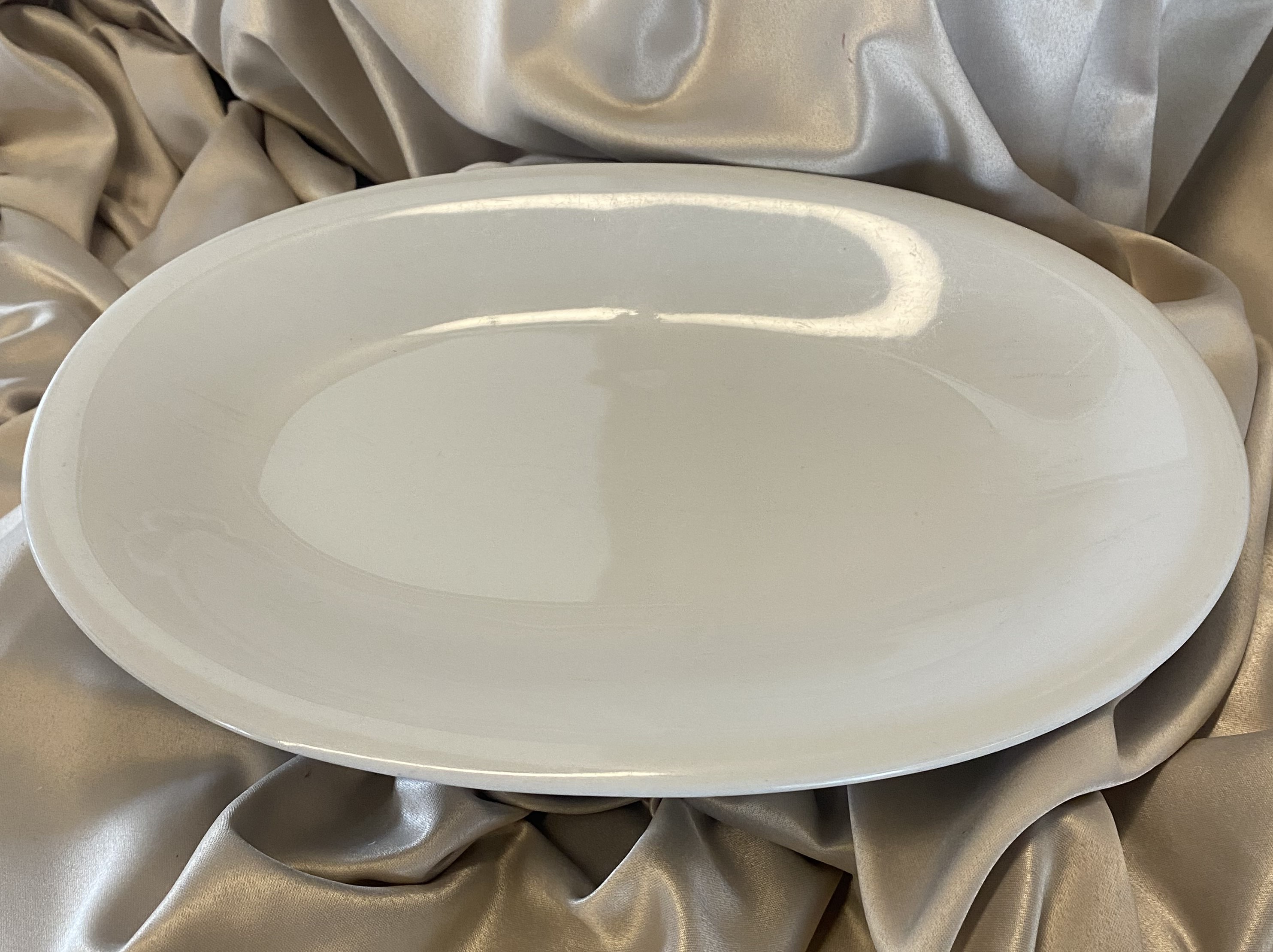 Oval keramički
